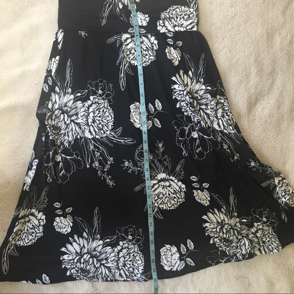 Magazine floral mid length skirt - Picture 8 of 10